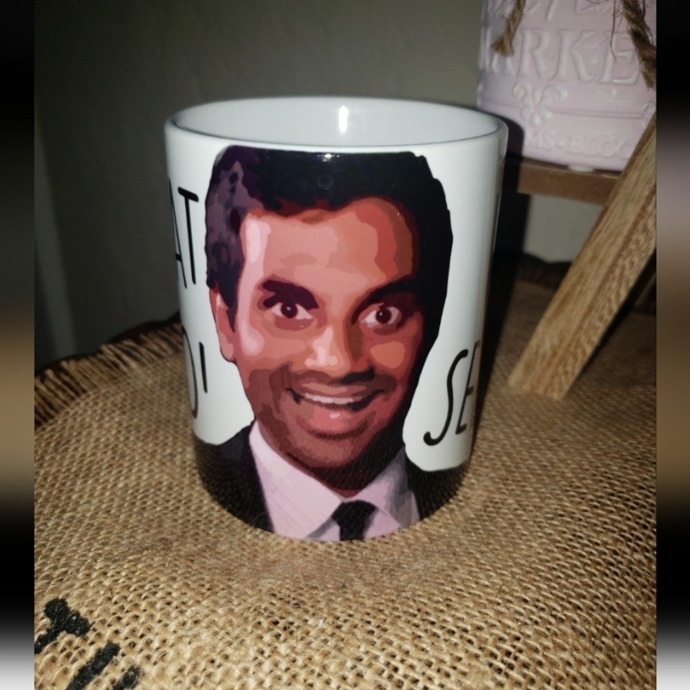 PARKS AND RECREATION Treat yo' self mug Tom Haverford Gifts